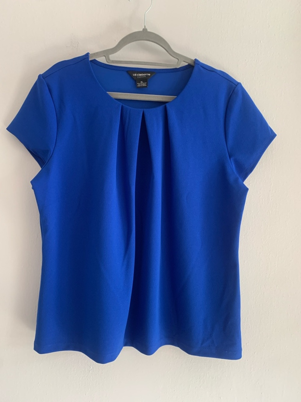 LIZ CLAIBORNE Bright Blue Front-Pleat Cap Sleeve Blouse